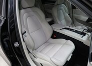 Volvo S90 Sedan / Limuzína 2,0 l 173 kw