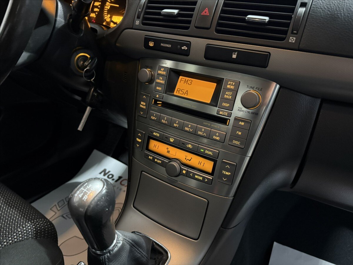 Toyota Avensis Liftback 1,8 l 95 kw