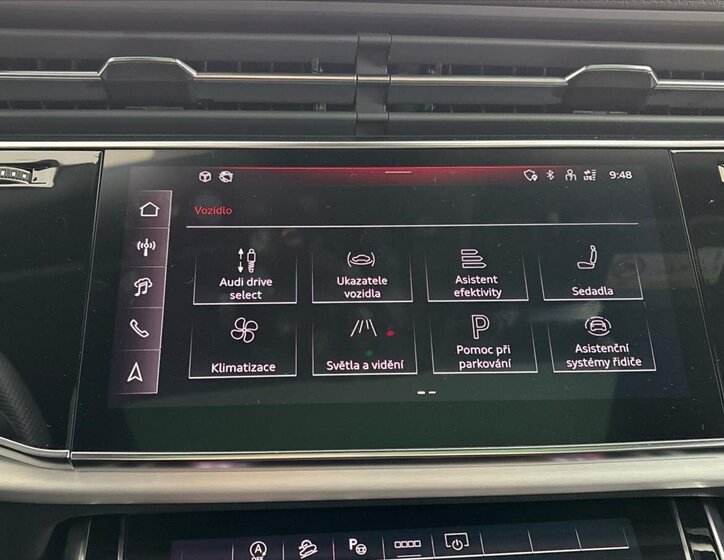 Audi Q8 SUV / Terénní 3,0 l 210 kw