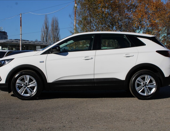 Opel Grandland 8