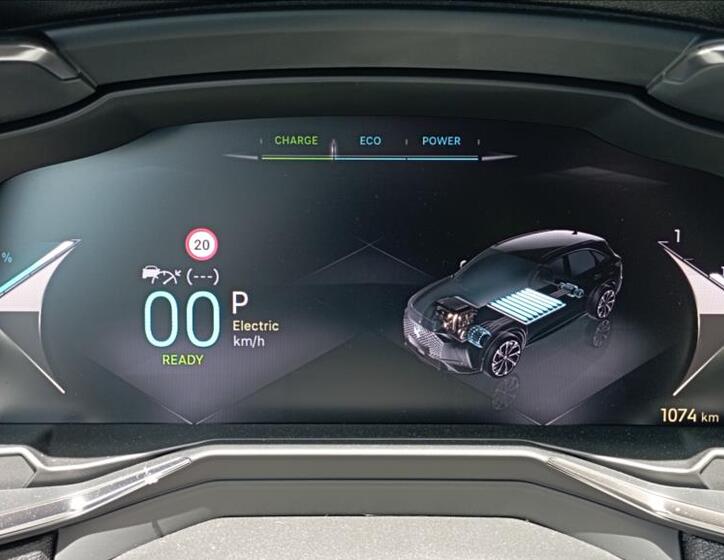 DS Automobiles DS7 17