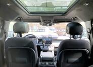 Land Rover Defender 26