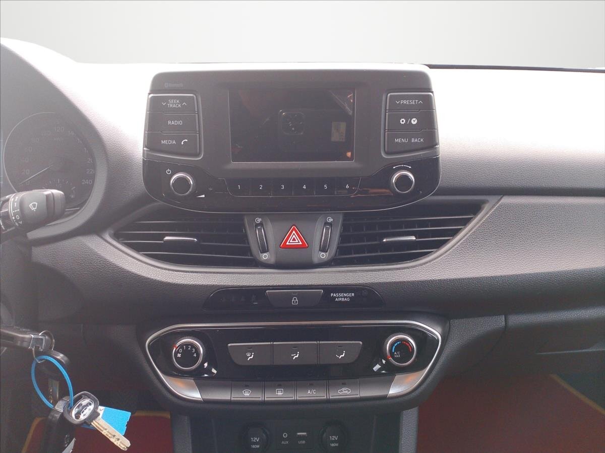 Hyundai i30 Liftback 1,4 l 103 kw