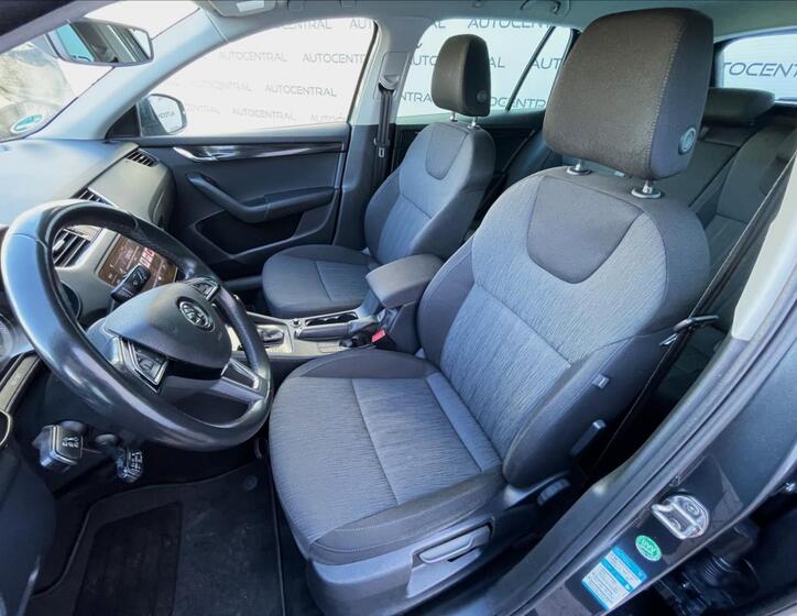 Škoda Octavia 12