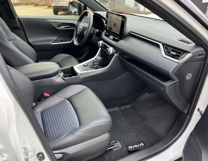 Toyota RAV4 SUV 2,5 l 131 kw