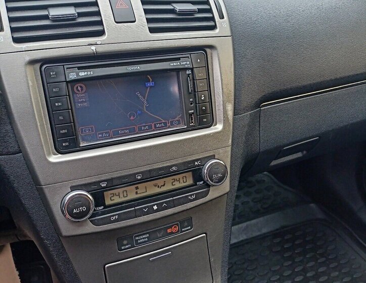 Toyota Avensis Kombi 0,0 93 kw