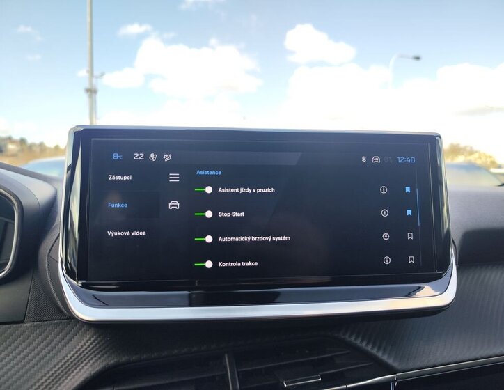 Peugeot 2008 Hatchback 1,2 l 74 kw