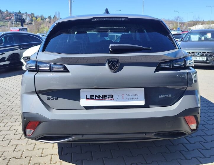 Peugeot 308 Kombi 1,2 l 96 kw