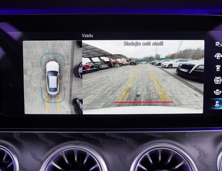 Mercedes-Benz Třídy E 42