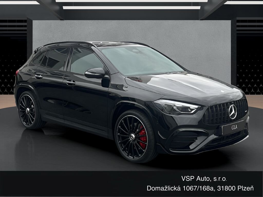 Mercedes-Benz GLA SUV / Terénní 2,0 l 235 kw