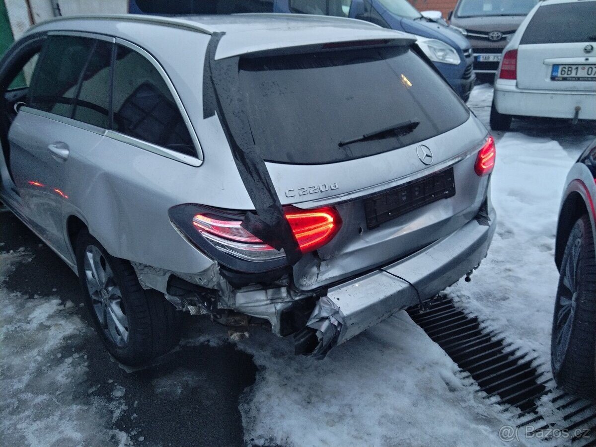 Mercedes-Benz Třídy C Kombi 2,1 l 125 kw