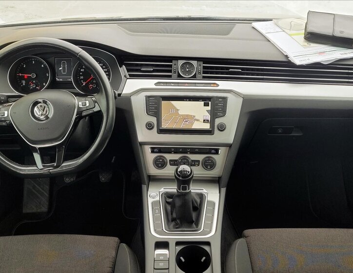 Volkswagen Passat Kombi 1,6 l 88 kw