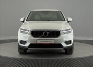 Volvo XC40 SUV / Terénní 1,5 l 120 kw