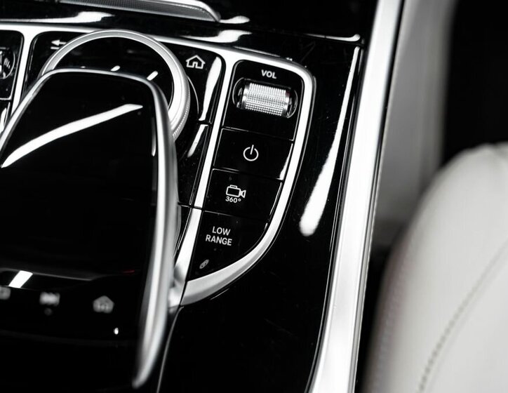 Mercedes-Benz Třídy G SUV / Terénní 4,0 l 310 kw