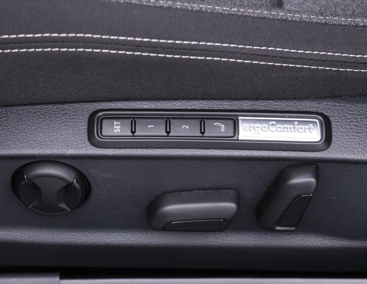 Volkswagen Passat Kombi 2,0 l 110 kw