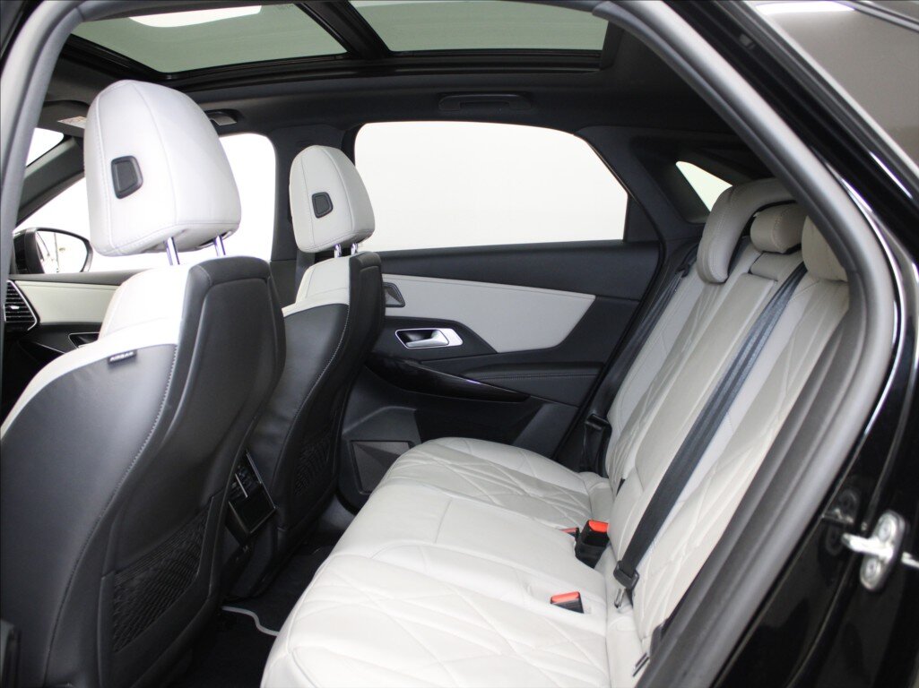 DS Automobiles DS7 Crossback SUV 1,6 l 221 kw