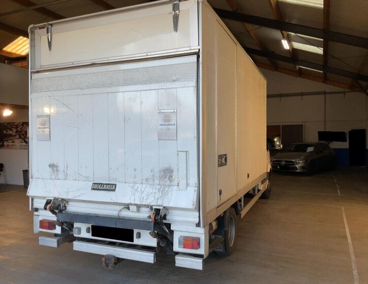 Volkswagen Crafter Skříň 2,5 l 120 kw