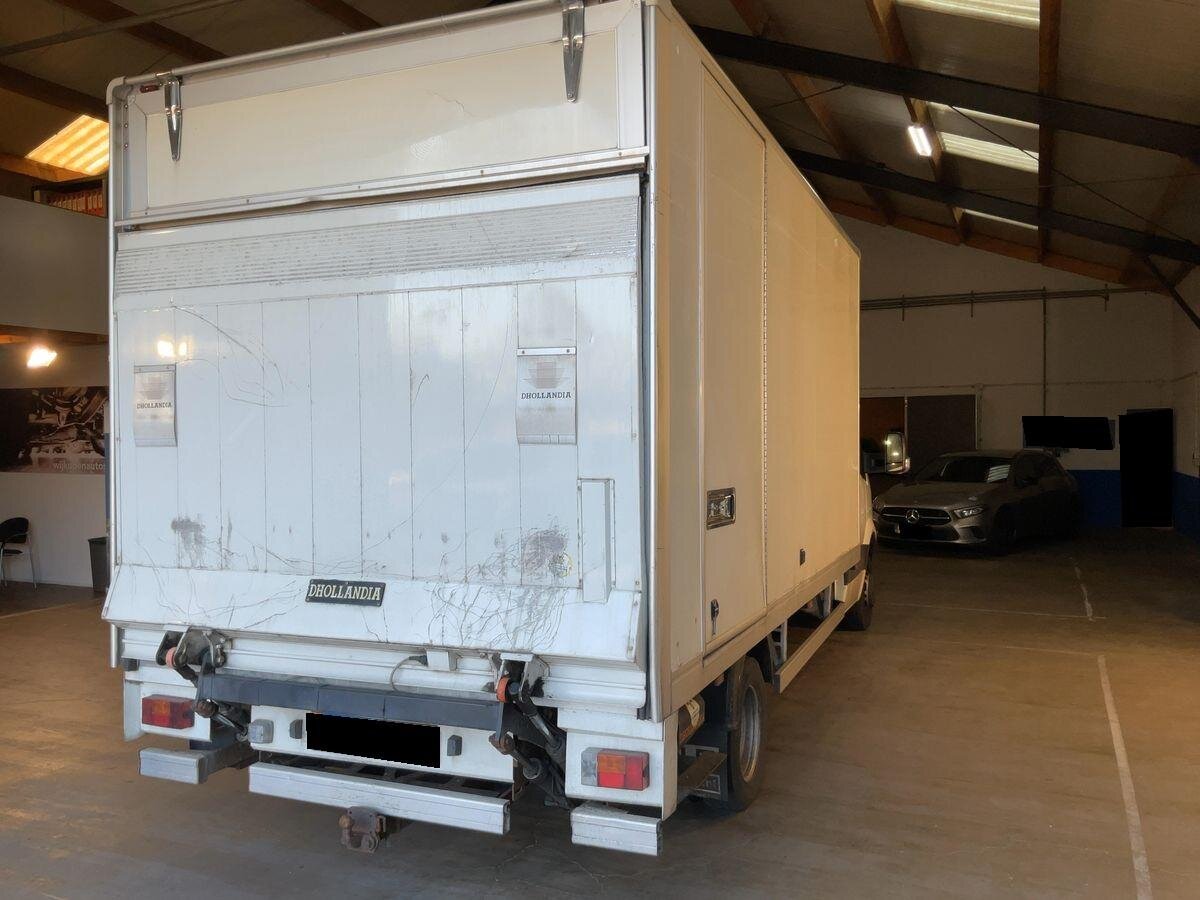 Volkswagen Crafter Skříň 2,5 l 120 kw