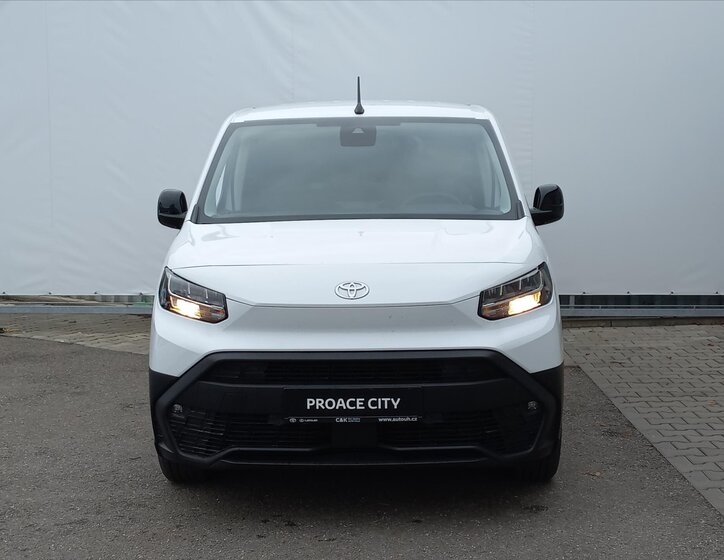 Toyota ProAce City 4