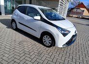 Toyota Aygo Hatchback 998,0 53 kw