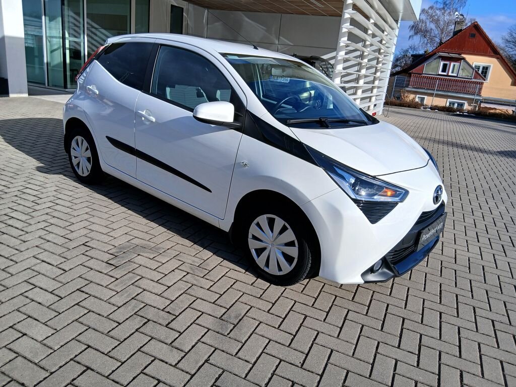 Toyota Aygo Hatchback 998,0 53 kw