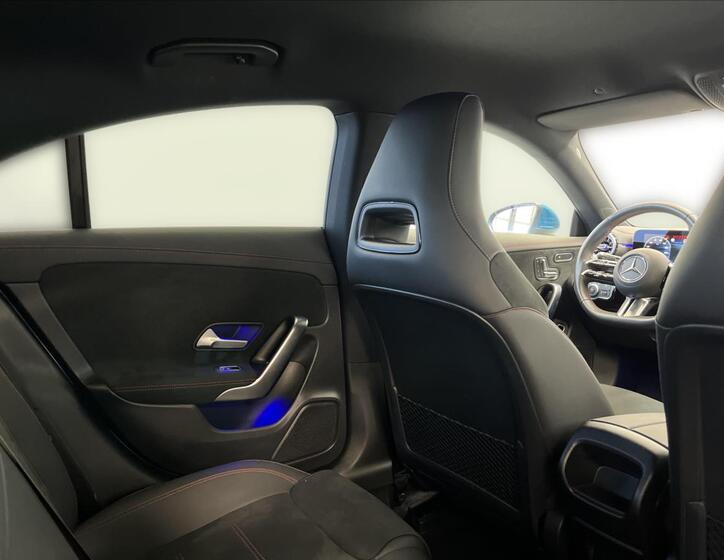 Mercedes-Benz CLA 21