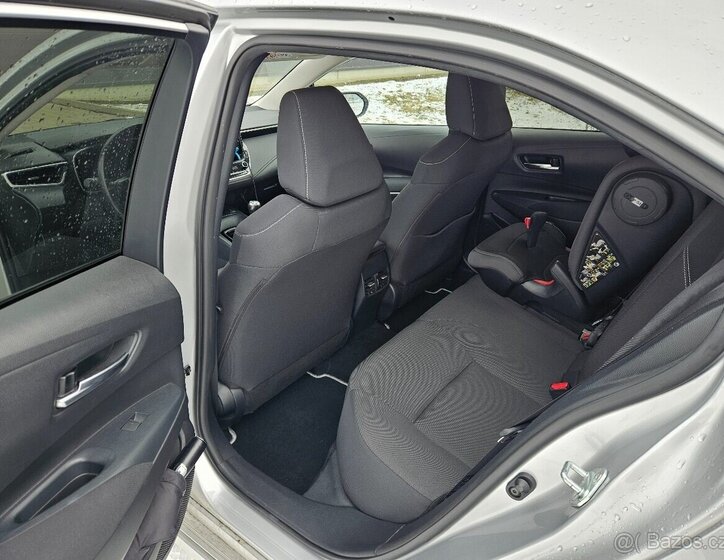 Toyota Corolla Sedan 1,6 l 97 kw