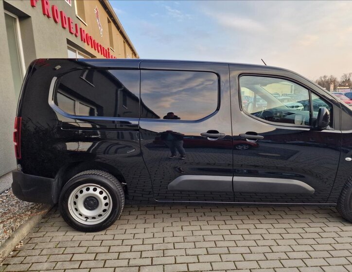 Opel Combo Skříň 1,5 l 75 kw