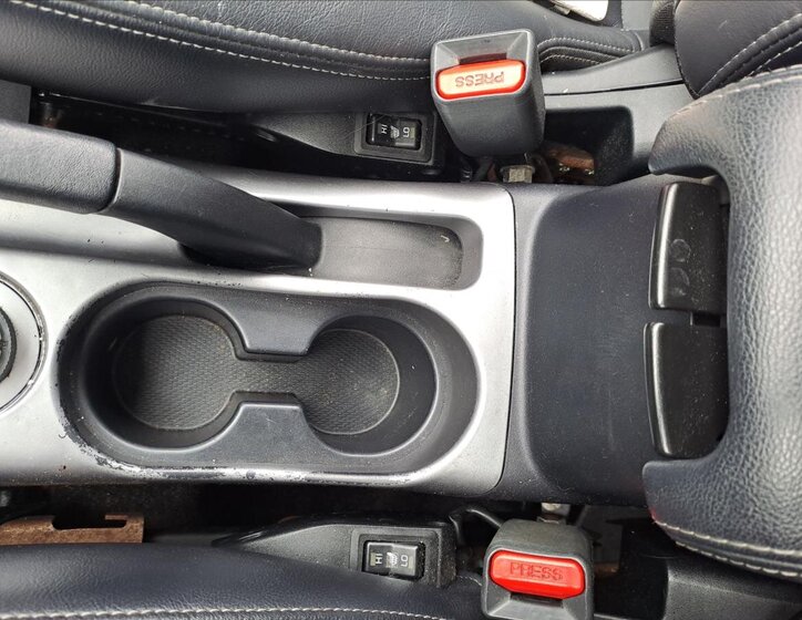 Peugeot 4007 SUV / Terénní 2,2 l 115 kw