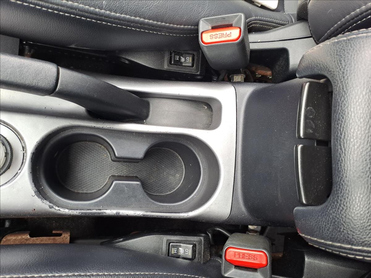 Peugeot 4007 SUV / Terénní 2,2 l 115 kw