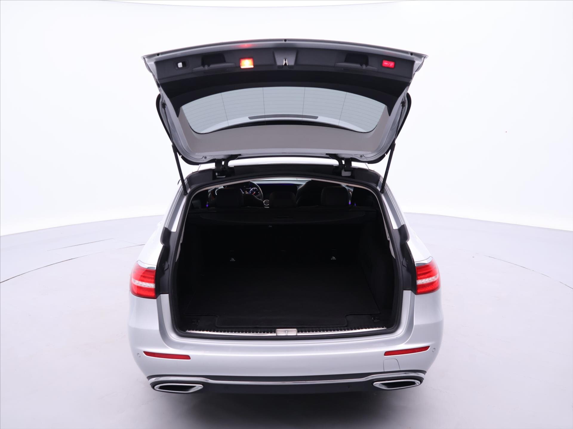 Mercedes-Benz Třídy E Kombi 2,0 l 143 kw