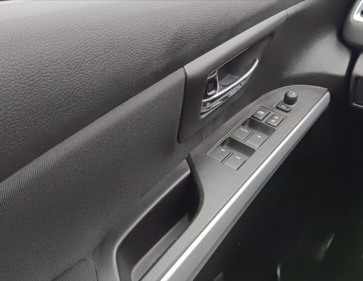 Suzuki SX4 S-Cross 14