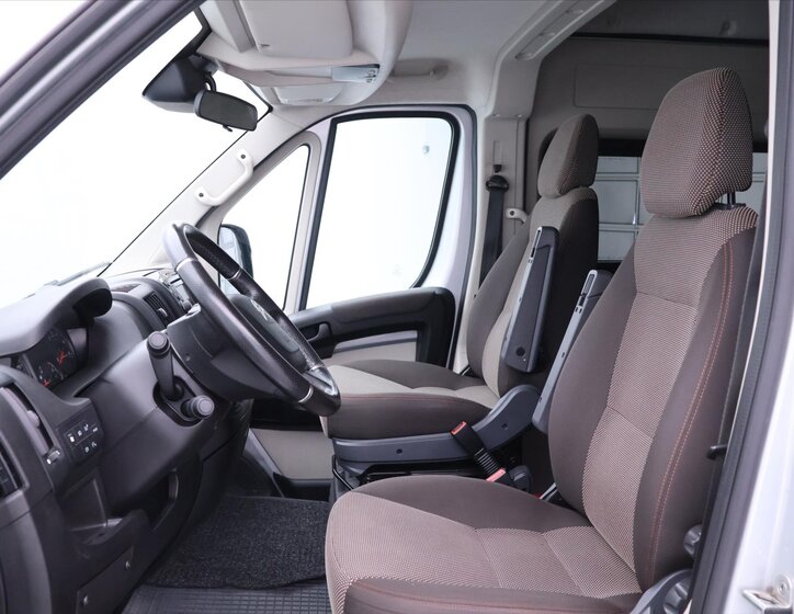 Citroën Jumper Kombi 2,0 l 120 kw