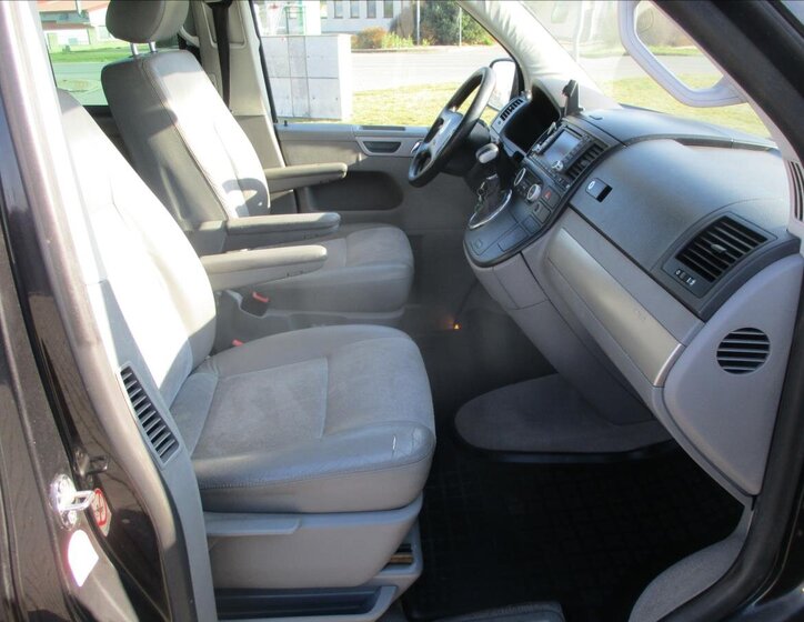 Volkswagen Multivan Kombi 2,5 l 128 kw