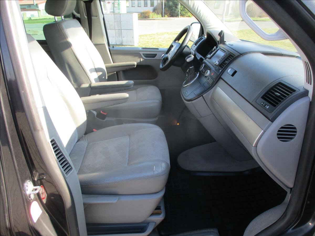 Volkswagen Multivan Kombi 2,5 l 128 kw