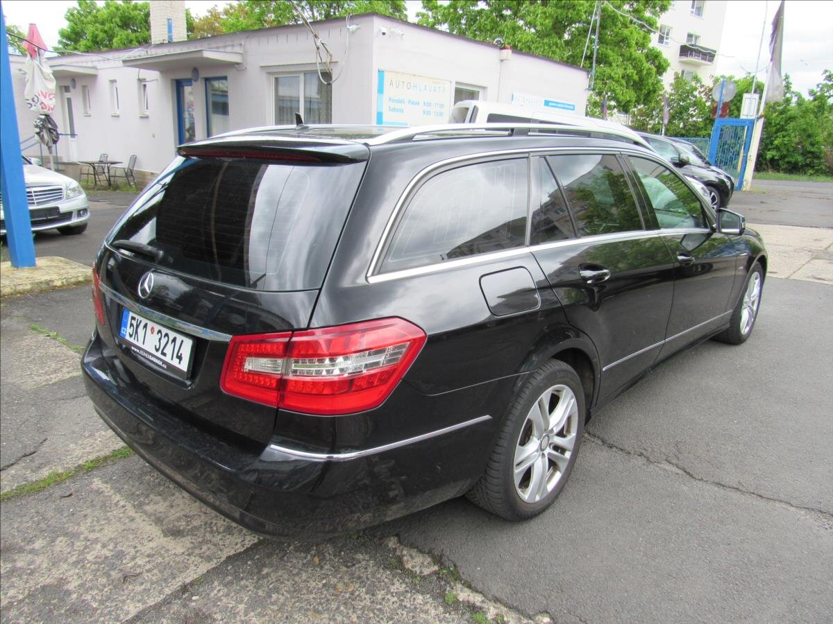 Mercedes-Benz Třídy E Kombi 2,1 l 125 kw