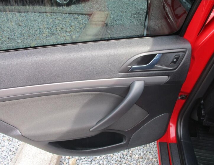 Škoda Octavia Sedan / Limuzína 1,6 l 75 kw