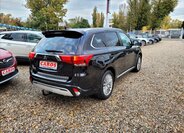 Mitsubishi Outlander SUV / Terénní 2,4 l 165 kw