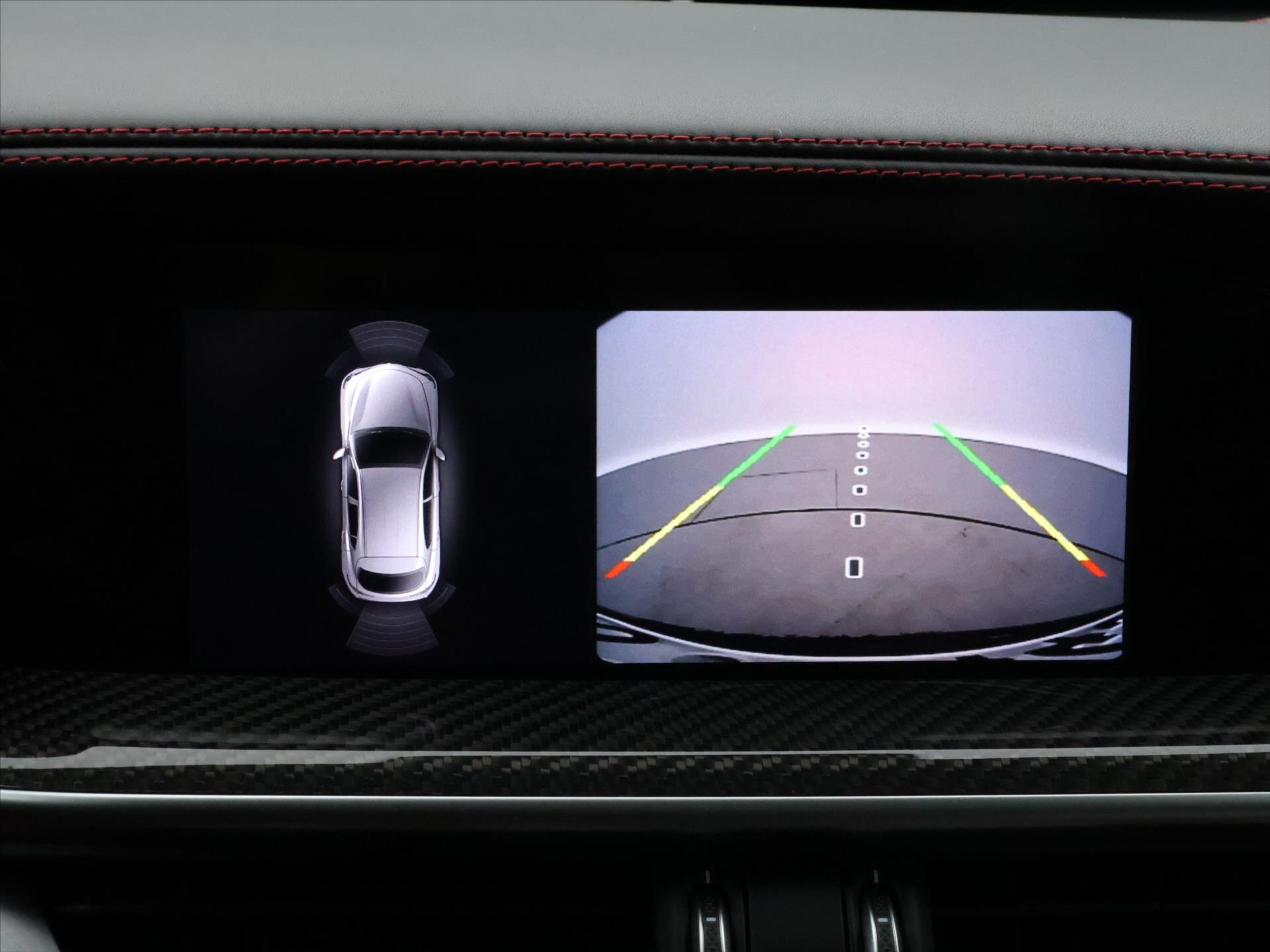 Alfa Romeo Stelvio SUV / Terénní 2,9 l 375 kw