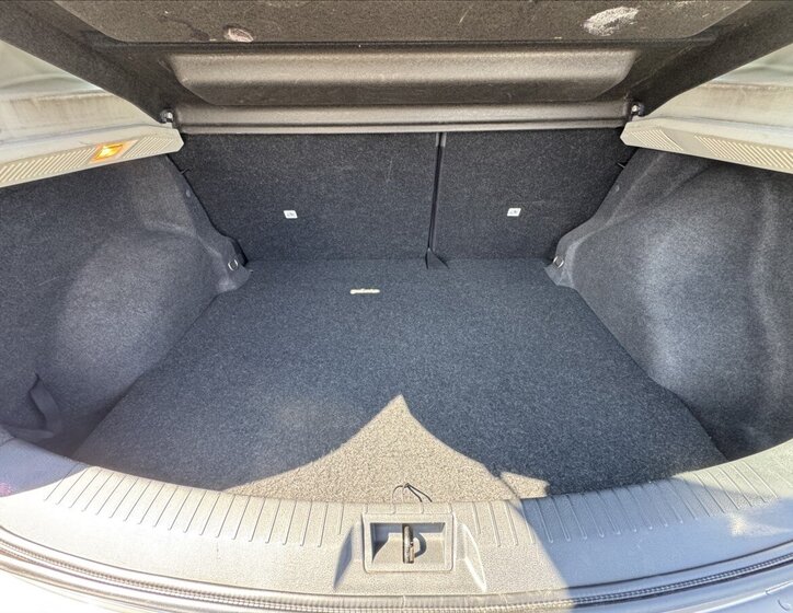 Nissan Qashqai SUV / Terénní 1,6 l 84 kw