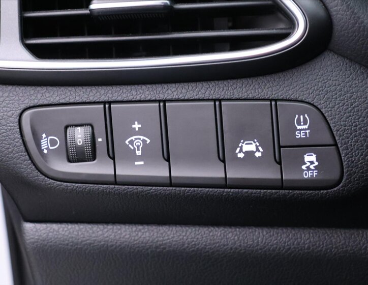 Hyundai i30 Kombi 1,4 l 103 kw