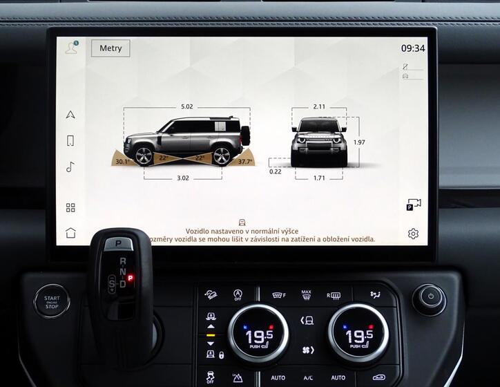 Land Rover Defender 27