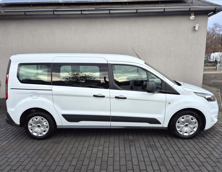 Ford Tourneo Connect 8