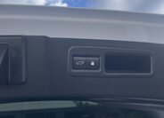 Lexus NX 300h CUV / Crossover 2,5 l 145 kw