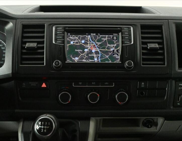 Volkswagen Transporter 12