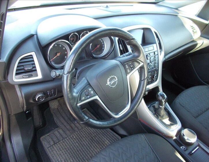 Opel Astra Sedan / Limuzína 1,4 l 103 kw