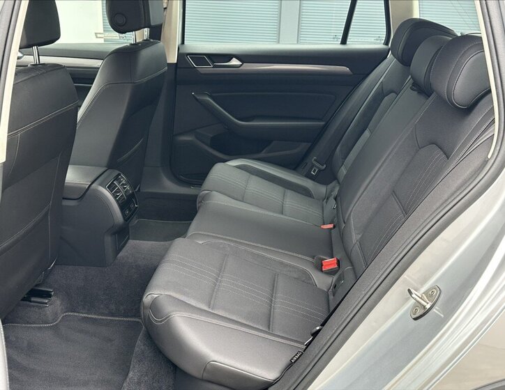 Volkswagen Passat Kombi 2,0 l 140 kw