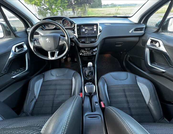 Peugeot 2008 SUV / Terénní 1,6 l 84 kw