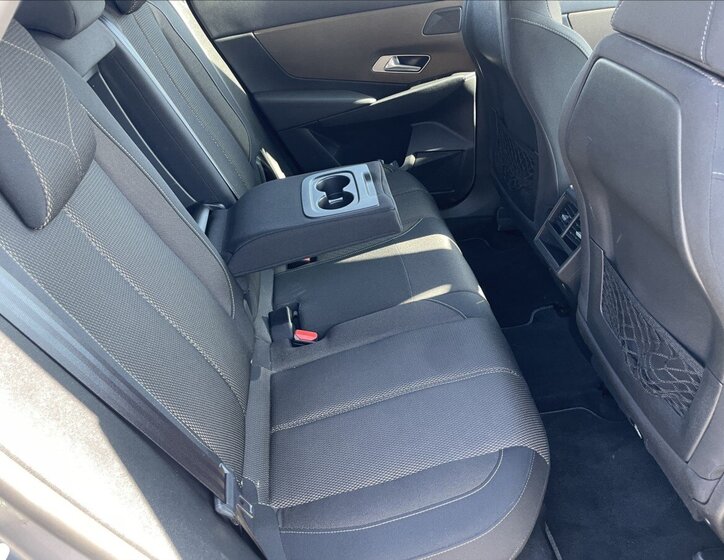 DS Automobiles DS7 Crossback Kombi 2,0 l 130 kw