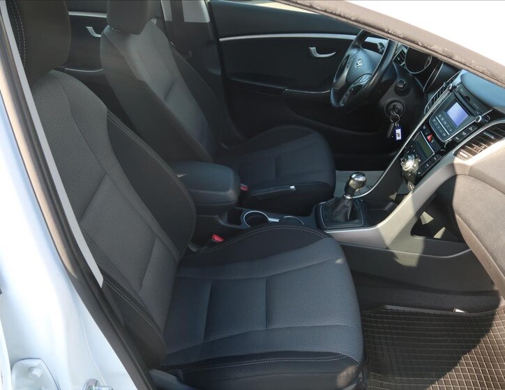 Hyundai i30 Kombi 1,6 l 88 kw